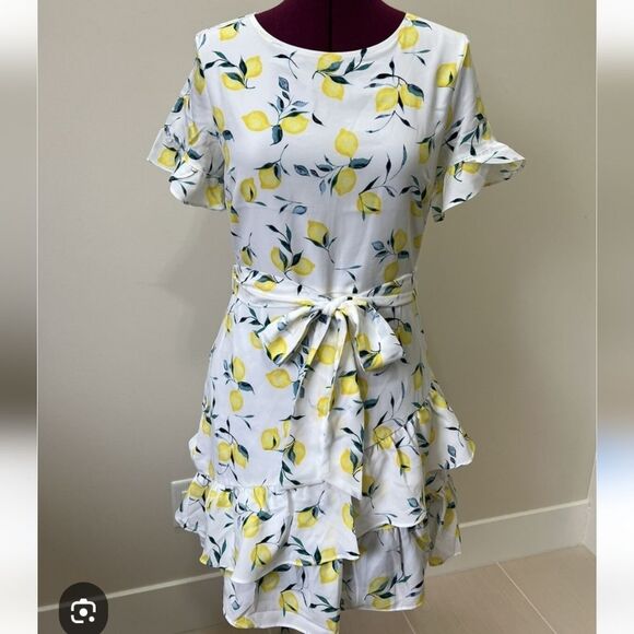 Banana Republic Dresses & Skirts - Lemon Print Ruffle Dress